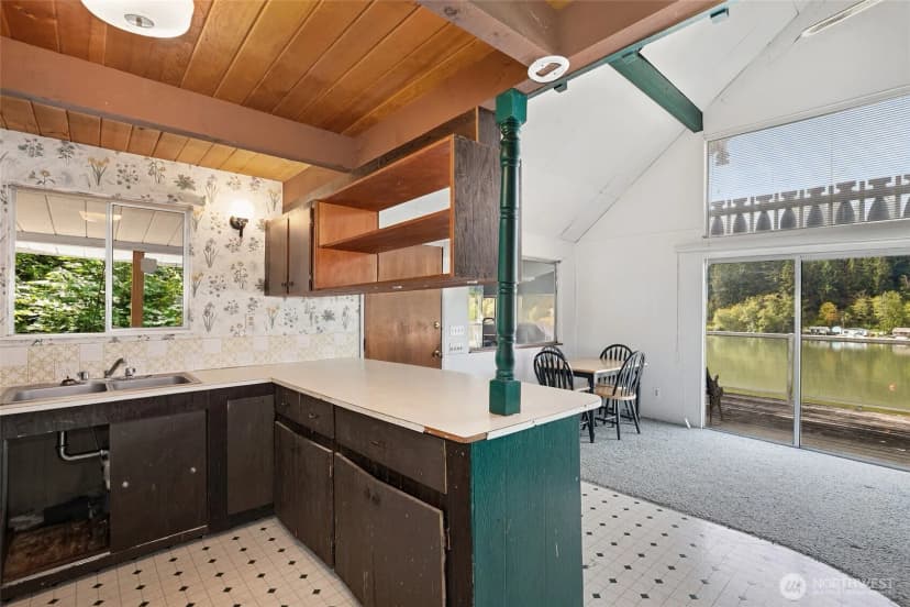 Property photo for 39304 Ski Park Road E, Eatonville photo 10