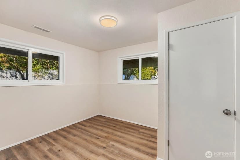 Property photo for 7011 165th Place Sw, Edmonds photo 23