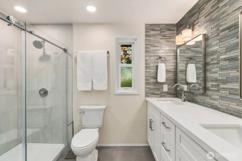 Property photo for 7011 165th Place Sw, Edmonds photo 14