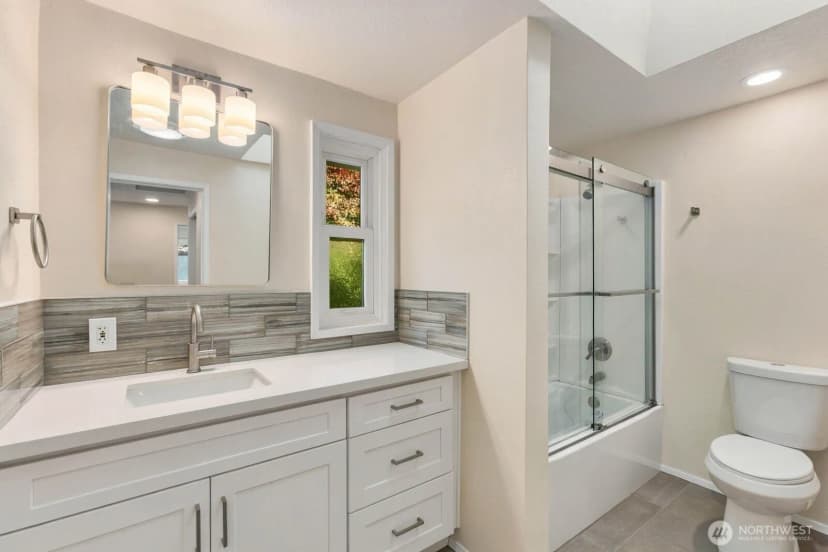 Property photo for 7011 165th Place Sw, Edmonds photo 9