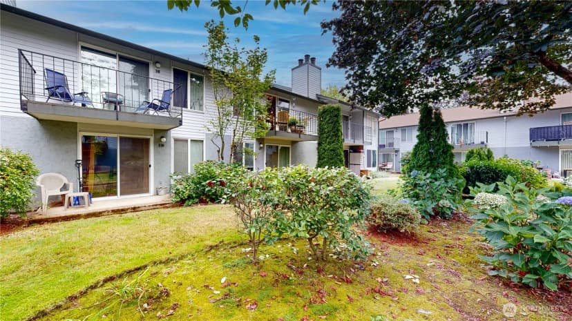 Property photo for 1840 Central Place S #b18, Kent photo 11