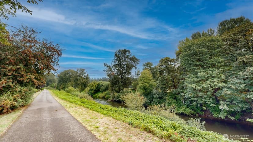 Property photo for 1840 Central Place S #b18, Kent photo 13