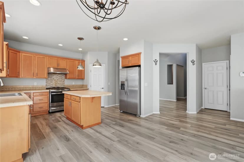 Property photo for 18009 36th Avenue E, Tacoma photo 13