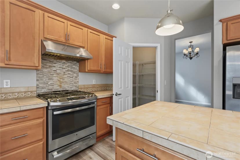 Property photo for 18009 36th Avenue E, Tacoma photo 11