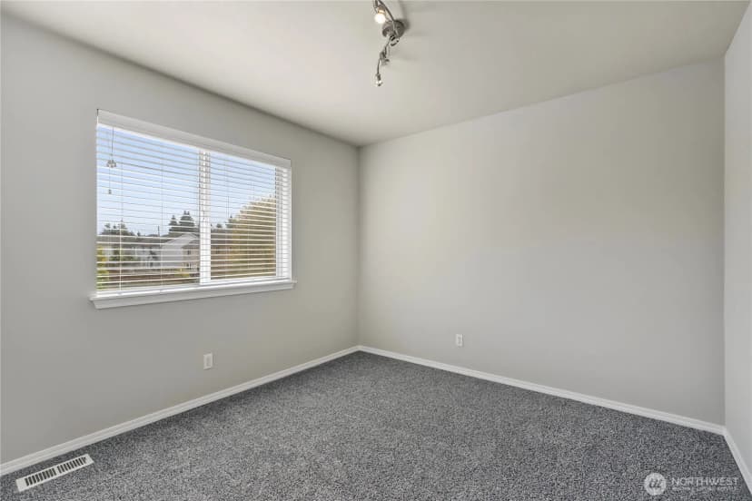 Property photo for 18009 36th Avenue E, Tacoma photo 27