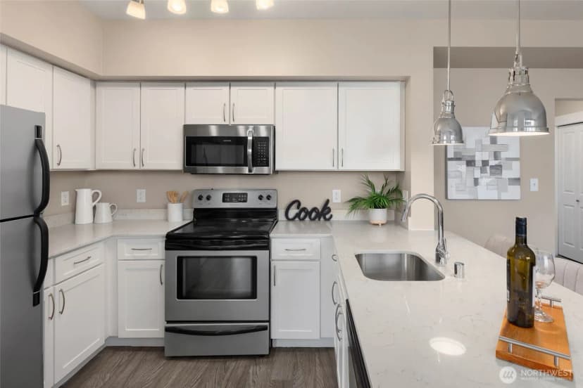 Property photo for 11415 Slater Avenue Ne #403, Kirkland photo 12