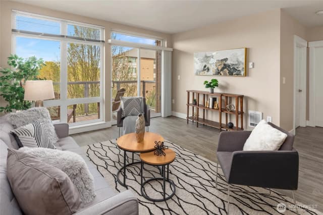 Property photo for 11415 Slater Avenue Ne #403, Kirkland photo 5