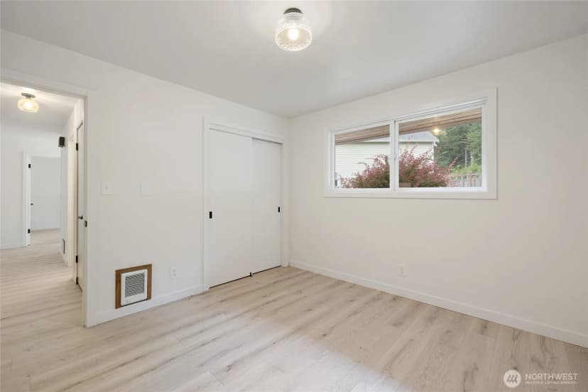 Property photo for 811 Hyak Way, Fox Island photo 22
