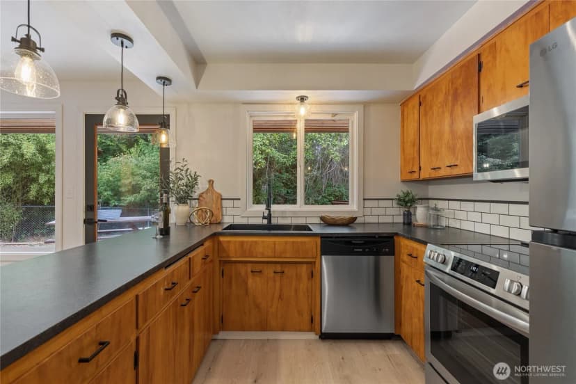 Property photo for 811 Hyak Way, Fox Island photo 14