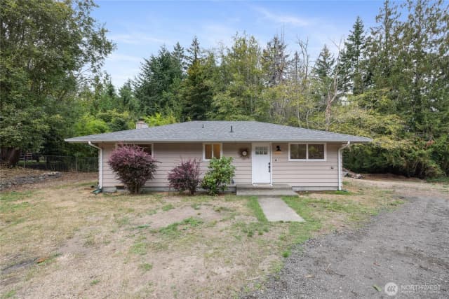 Property photo for 811 Hyak Way, Fox Island photo 2