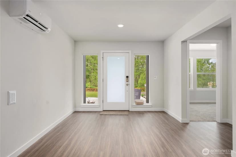 Property photo for 4273 Aberdeen Way Ne, Renton photo 10
