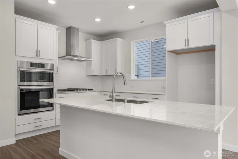 Property photo for 4273 Aberdeen Way Ne, Renton photo 12