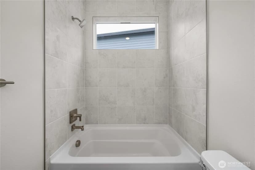 Property photo for 4273 Aberdeen Way Ne, Renton photo 23