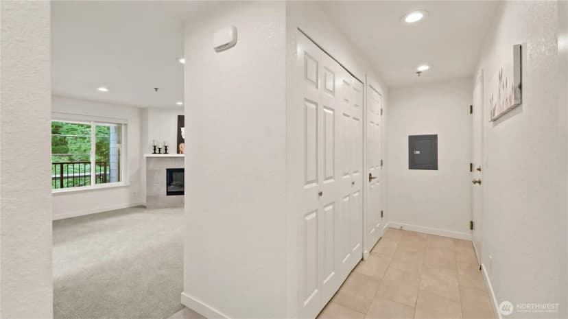 Property photo for 220 Ne Dogwood Street #b301, Issaquah photo 4