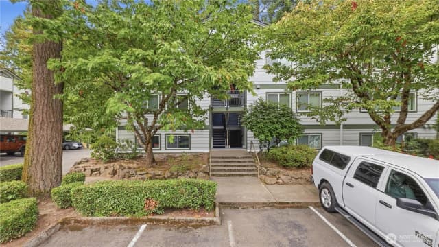Property photo for 220 Ne Dogwood Street #b301, Issaquah