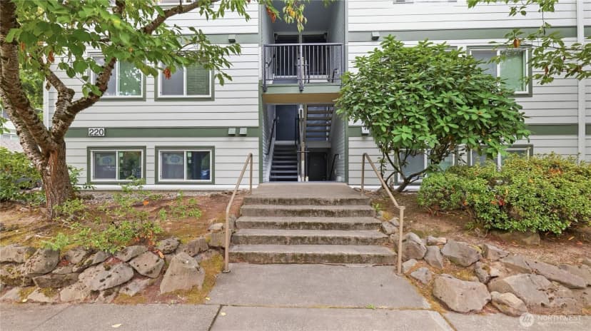 Property photo for 220 Ne Dogwood Street #b301, Issaquah photo 3