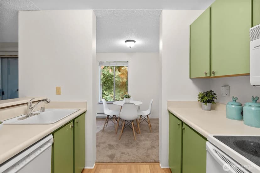 Property photo for 17535 150th Court Se #n-11, Renton photo 11