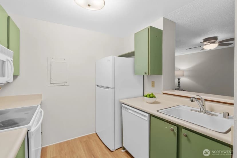 Property photo for 17535 150th Court Se #n-11, Renton photo 9