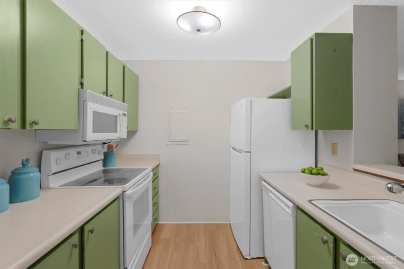 Property photo for 17535 150th Court Se #n-11, Renton photo 10