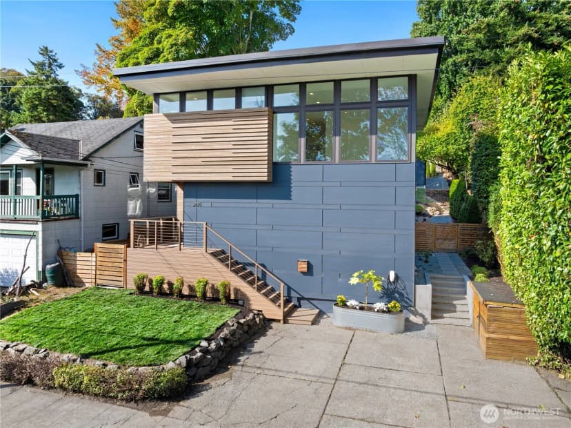 Property photo for 2825 22nd Avenue W, Seattle
