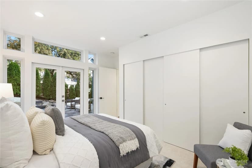 Property photo for 2825 22nd Avenue W, Seattle photo 12
