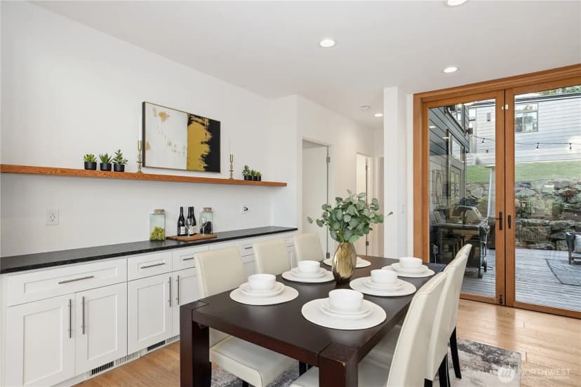 Property photo for 2825 22nd Avenue W, Seattle photo 10