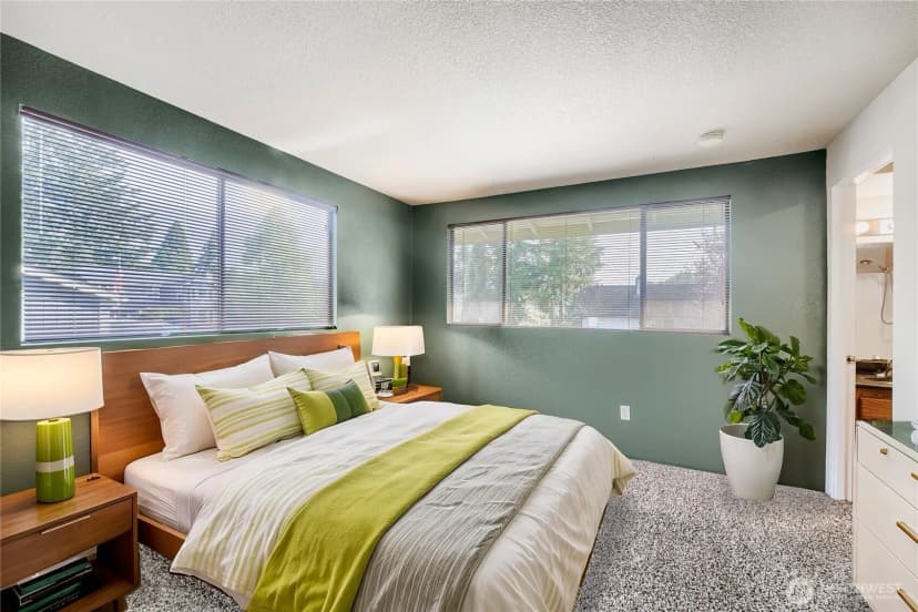 Property photo for 11912 Se 211th Place, Kent photo 17