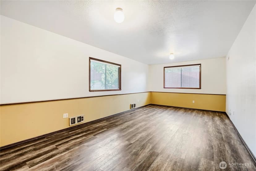 Property photo for 11912 Se 211th Place, Kent photo 13