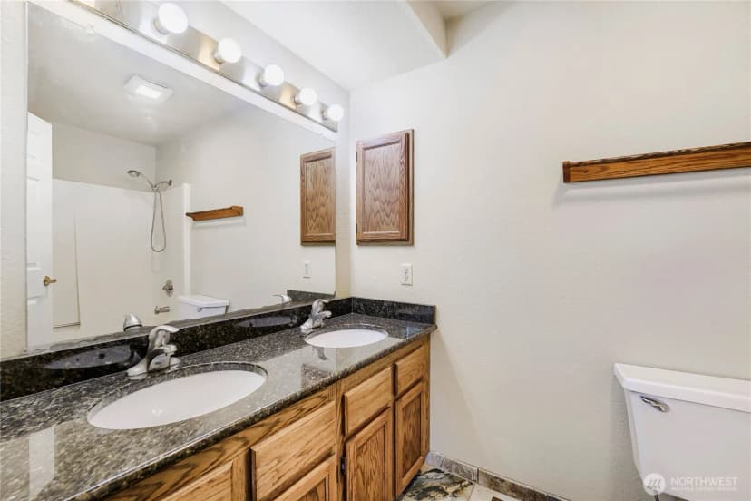 Property photo for 11912 Se 211th Place, Kent photo 19