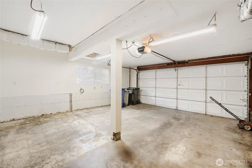 Property photo for 11912 Se 211th Place, Kent photo 24
