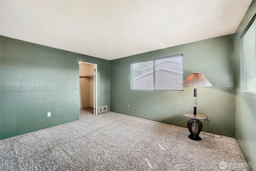 Property photo for 11912 Se 211th Place, Kent photo 18