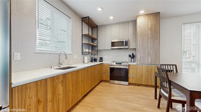 Property photo for 1300 E Remington Court #b, Seattle photo 10