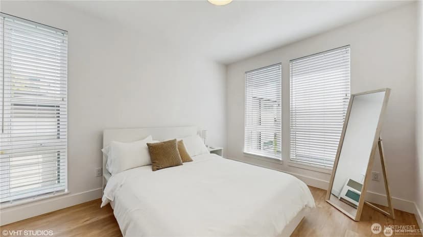 Property photo for 1300 E Remington Court #b, Seattle photo 12