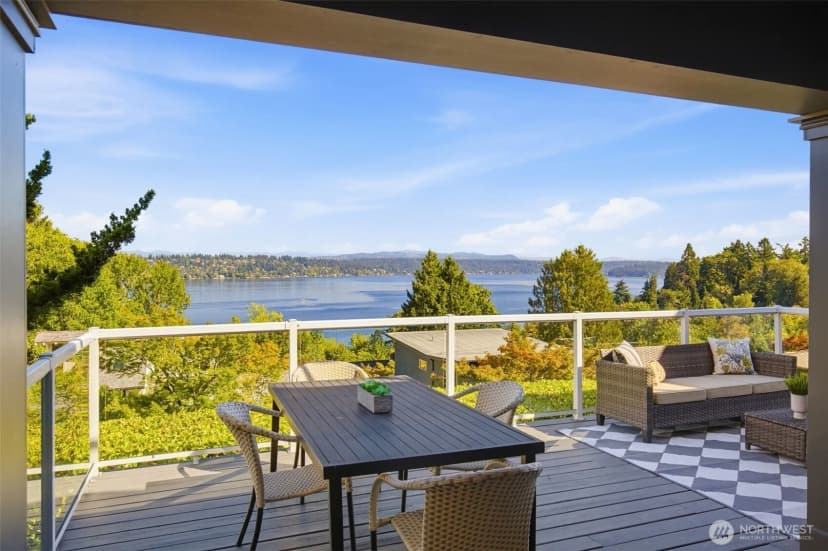 Property photo for 2039 34th Avenue S, Seattle photo 11