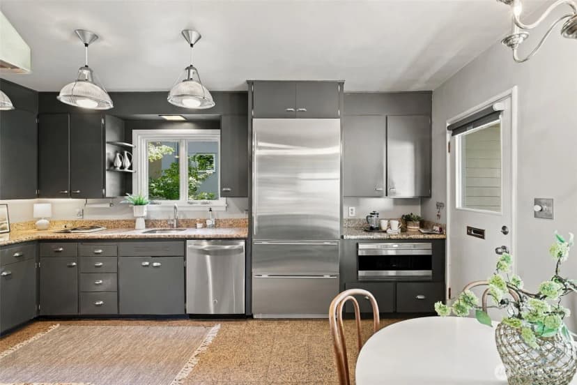 Property photo for 2039 34th Avenue S, Seattle photo 15