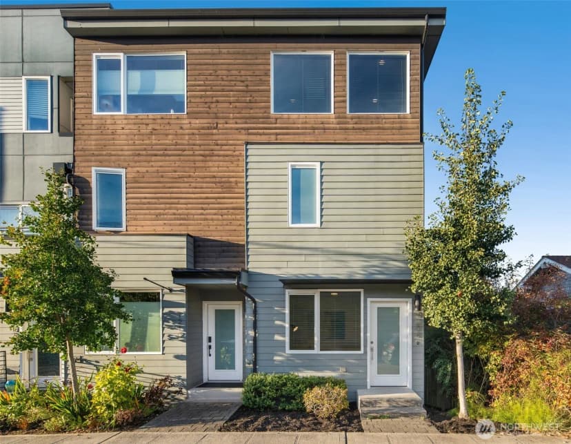 Property photo for 1208 W Emerson Street, Seattle photo 3