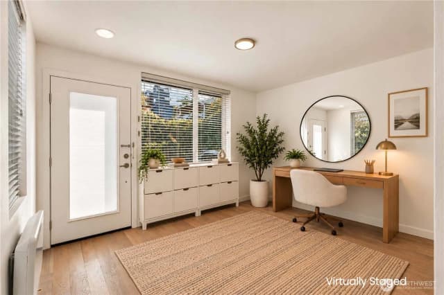 Property photo for 1208 W Emerson Street, Seattle photo 5