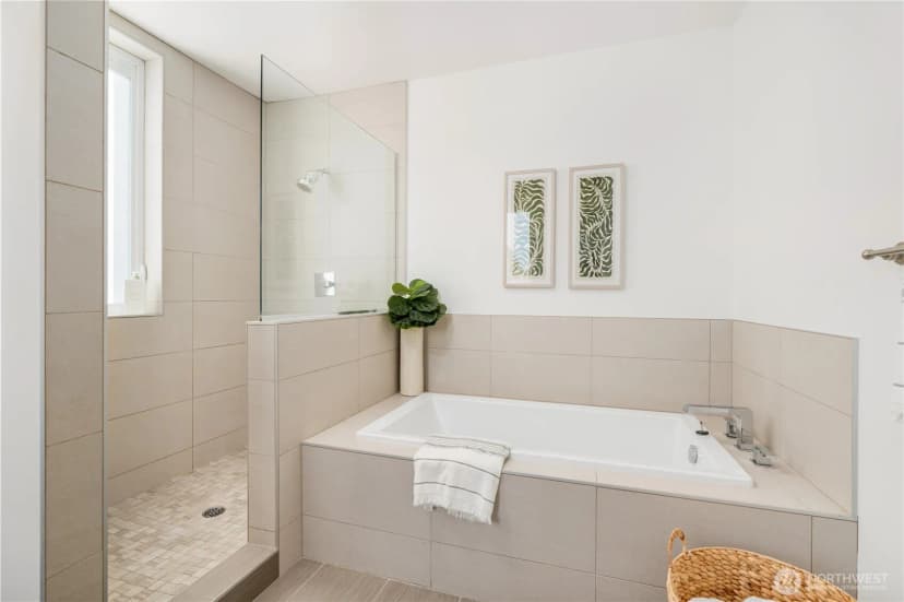 Property photo for 1208 W Emerson Street, Seattle photo 19