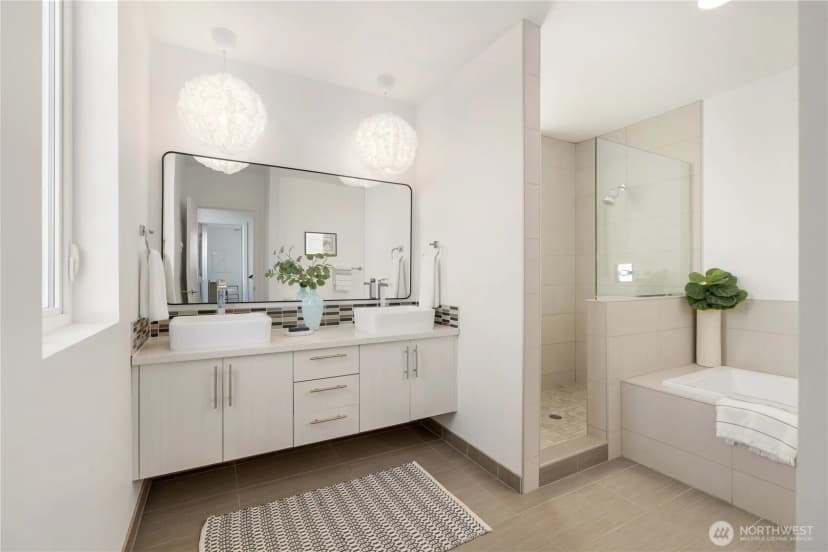 Property photo for 1208 W Emerson Street, Seattle photo 18
