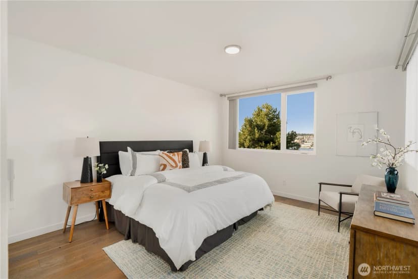 Property photo for 1208 W Emerson Street, Seattle photo 16