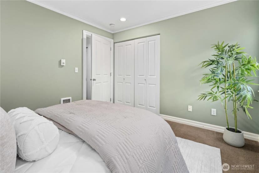 Property photo for 215 20th Avenue E #204, Seattle photo 17