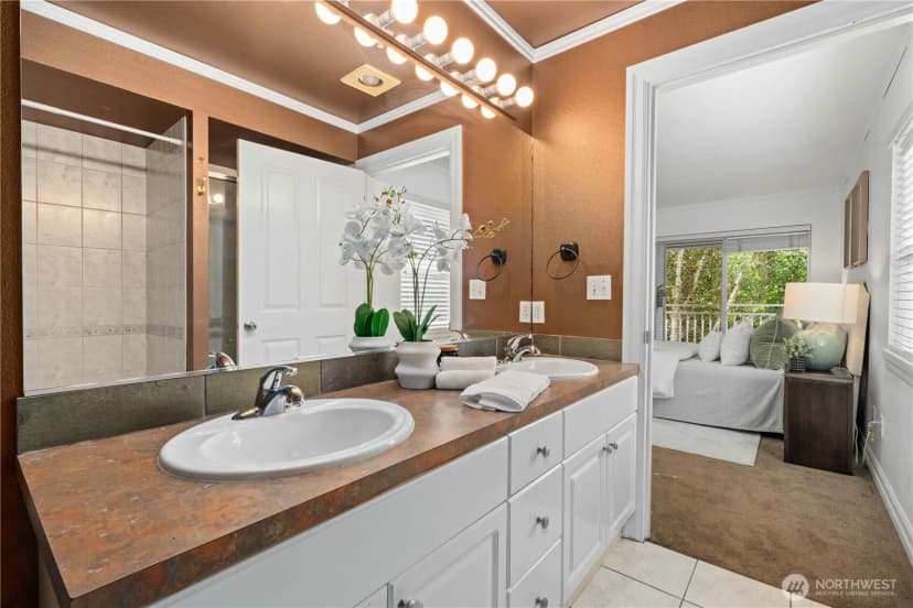Property photo for 215 20th Avenue E #204, Seattle photo 13