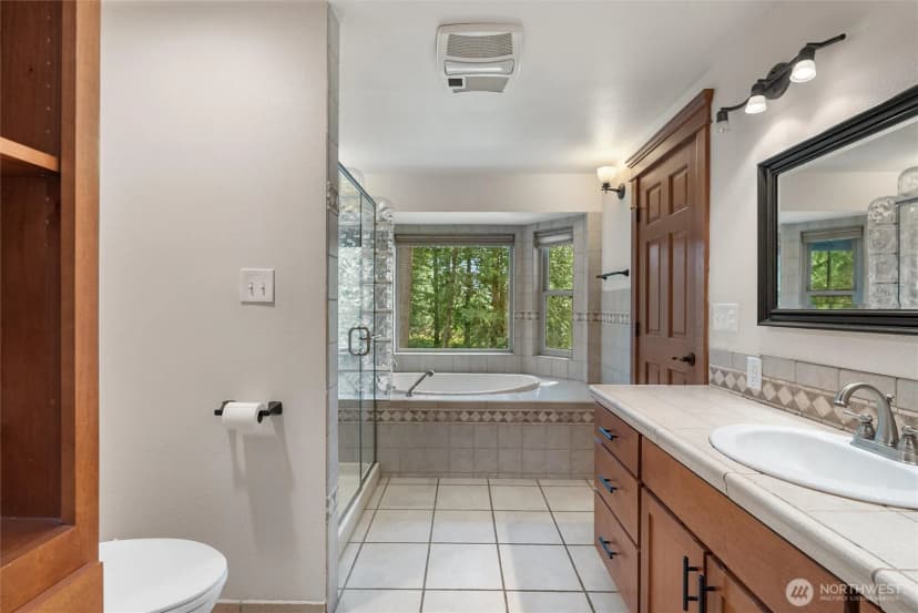Property photo for 27422 Se 236th Street, Maple Valley photo 17