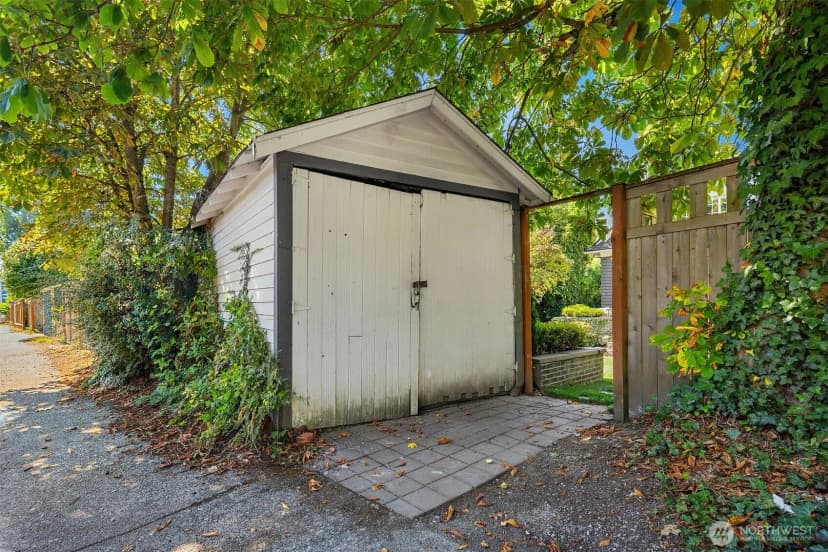 Property photo for 822 31st Avenue, Seattle photo 26