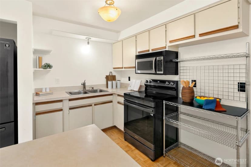 Property photo for 2418 74th Street Se, Everett photo 5