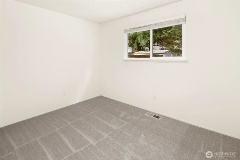 Property photo for 2418 74th Street Se, Everett photo 13
