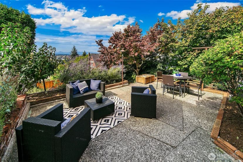 Property photo for 5053 Baker Avenue Nw, Seattle photo 25