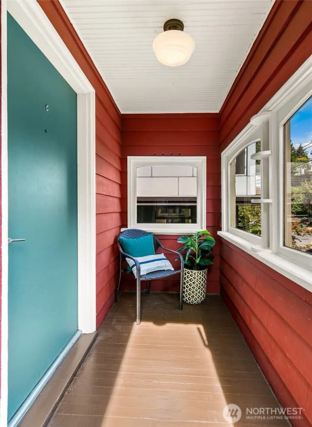 Property photo for 5053 Baker Avenue Nw, Seattle photo 3