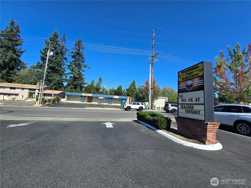 Property photo for 4828 Bridgeport Way W, University Place photo 8