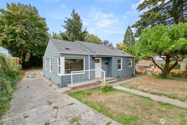 Property photo for 12015 69th Avenue S, Seattle photo 2